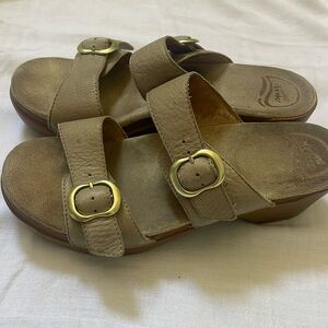 Dansko Women’s Sophie Taupe Tan Leather Sandal Size 38 (7.5…